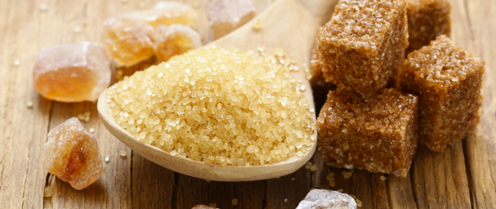 Ernährungslüge #12: Brauner Zucker ist besser als weißer Zucker
